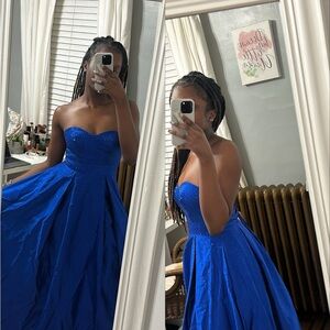 Stunning Blue Strapless Gown